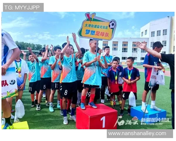 足球明星的激励口号汇总助你在绿茵场上追逐梦想与荣耀